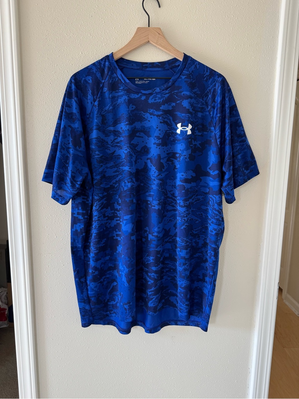 Under Armour Men’s XXL Blue Camo Short Sleeve Performance Shirt